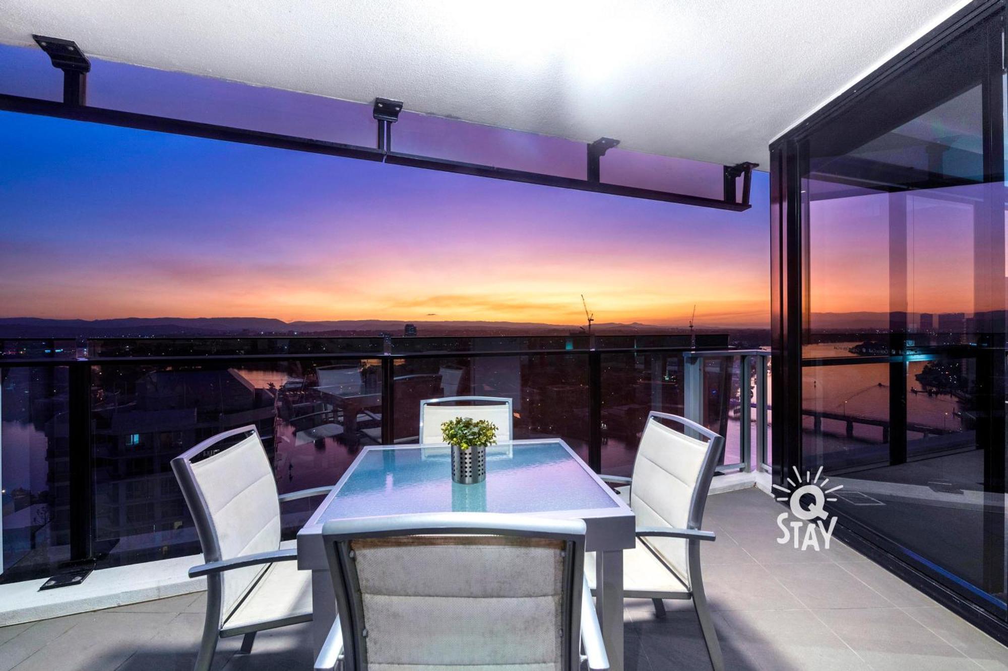 Circle On Cavill Surfers Paradise Mid Week Madness Deal - Q Stay Gold Coast Dış mekan fotoğraf